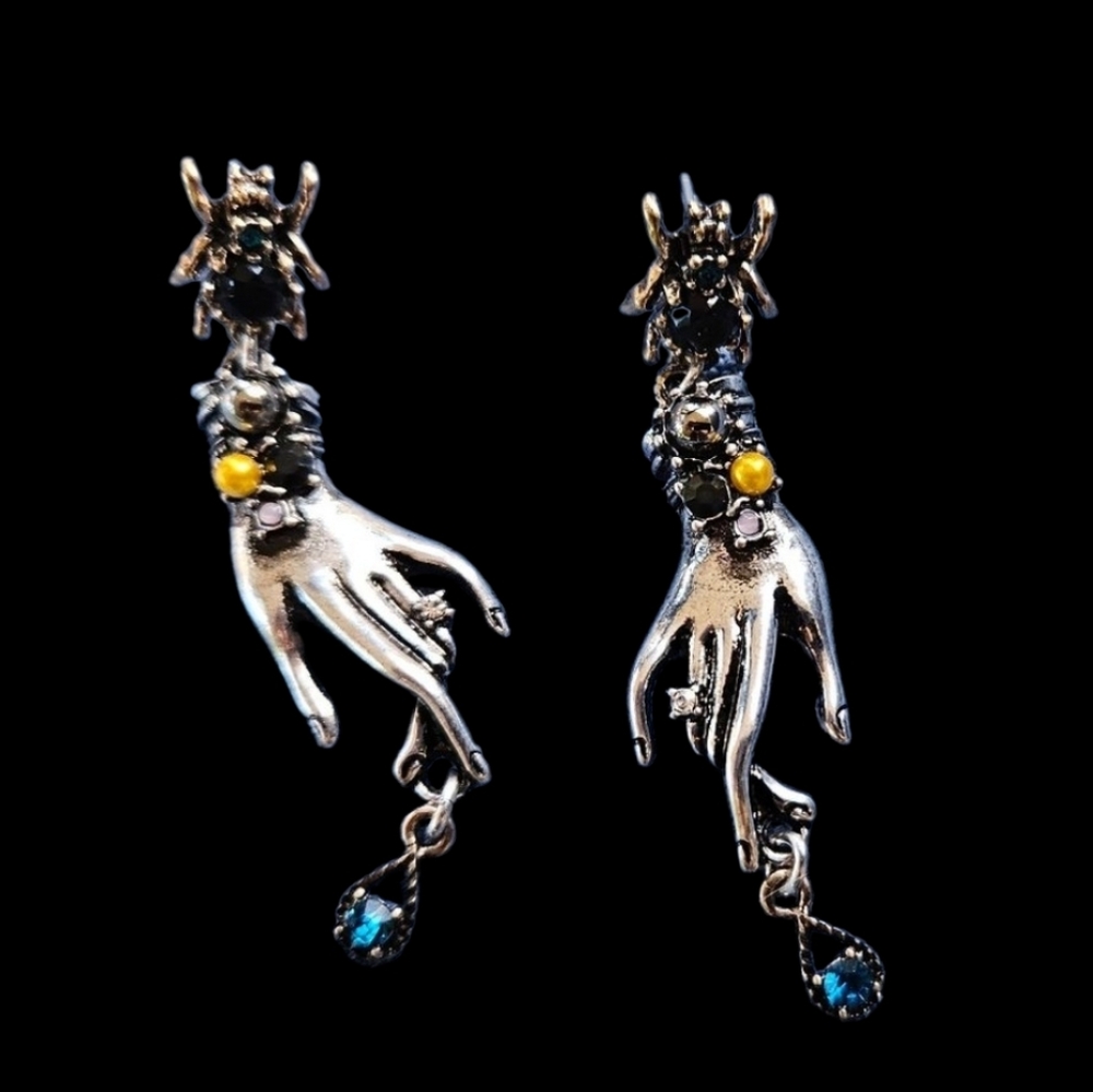 🕷️💎Hands & Spider Goth Push-Back Drop Earrings - NWOT💎🕷️